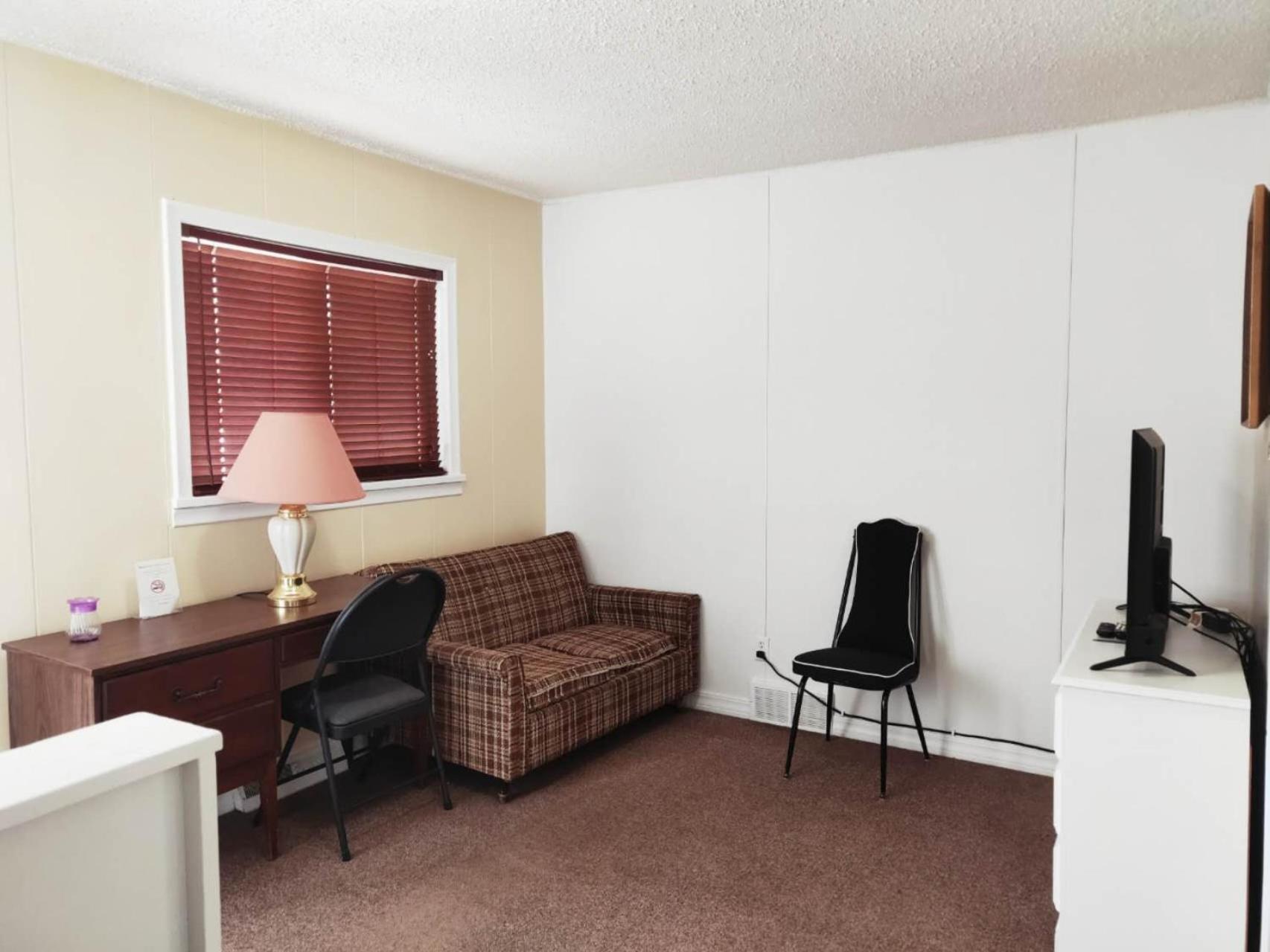 Melsask Motel Melville Exteriér fotografie
