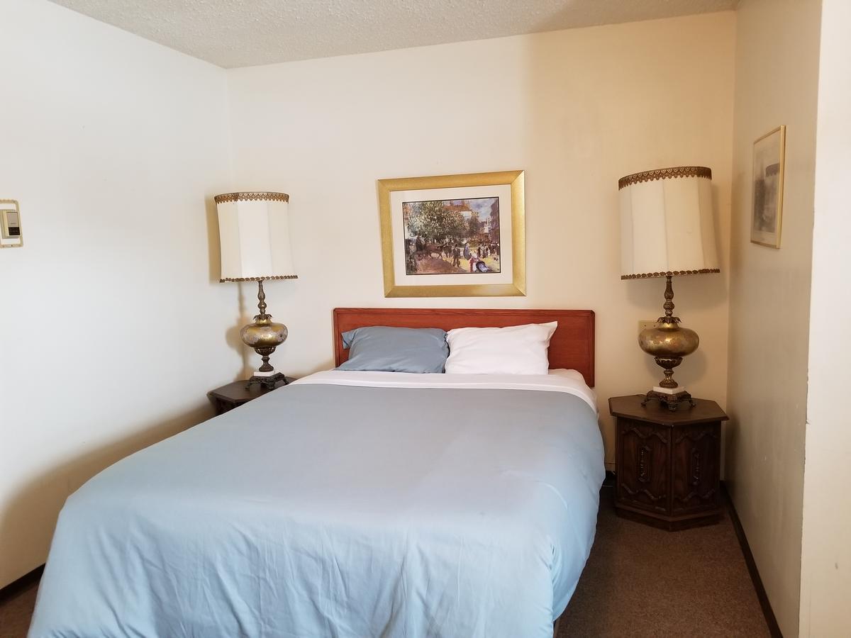 Melsask Motel Melville Exteriér fotografie