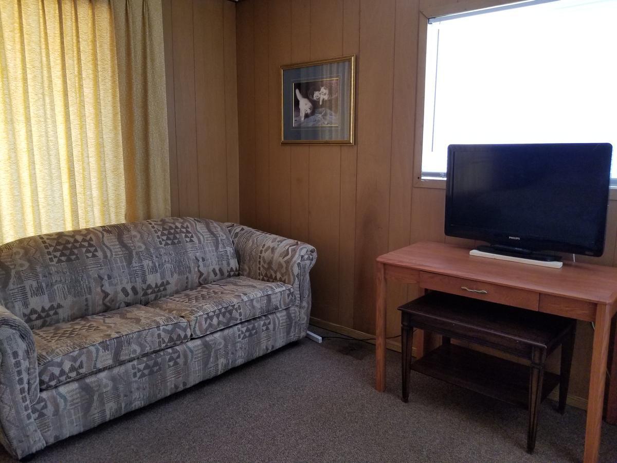 Melsask Motel Melville Exteriér fotografie