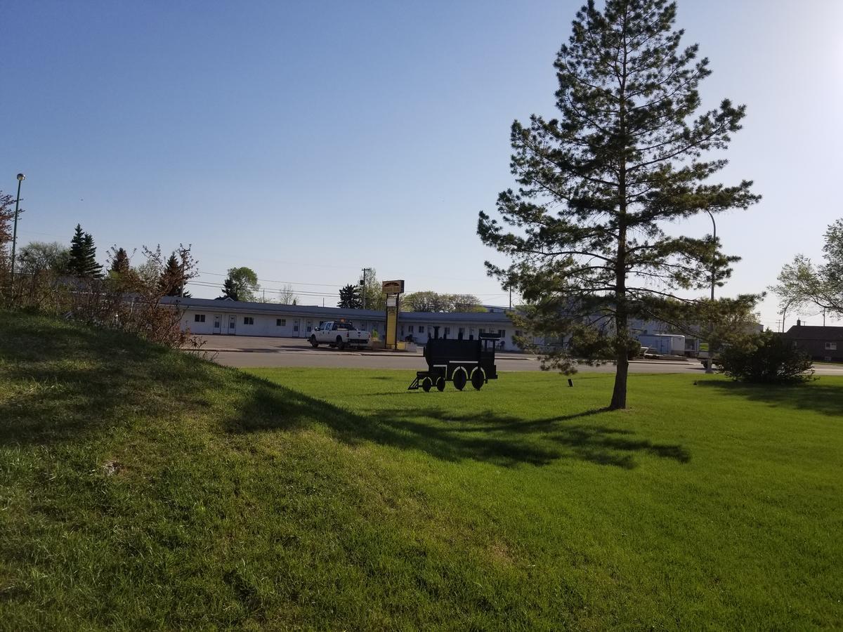 Melsask Motel Melville Exteriér fotografie